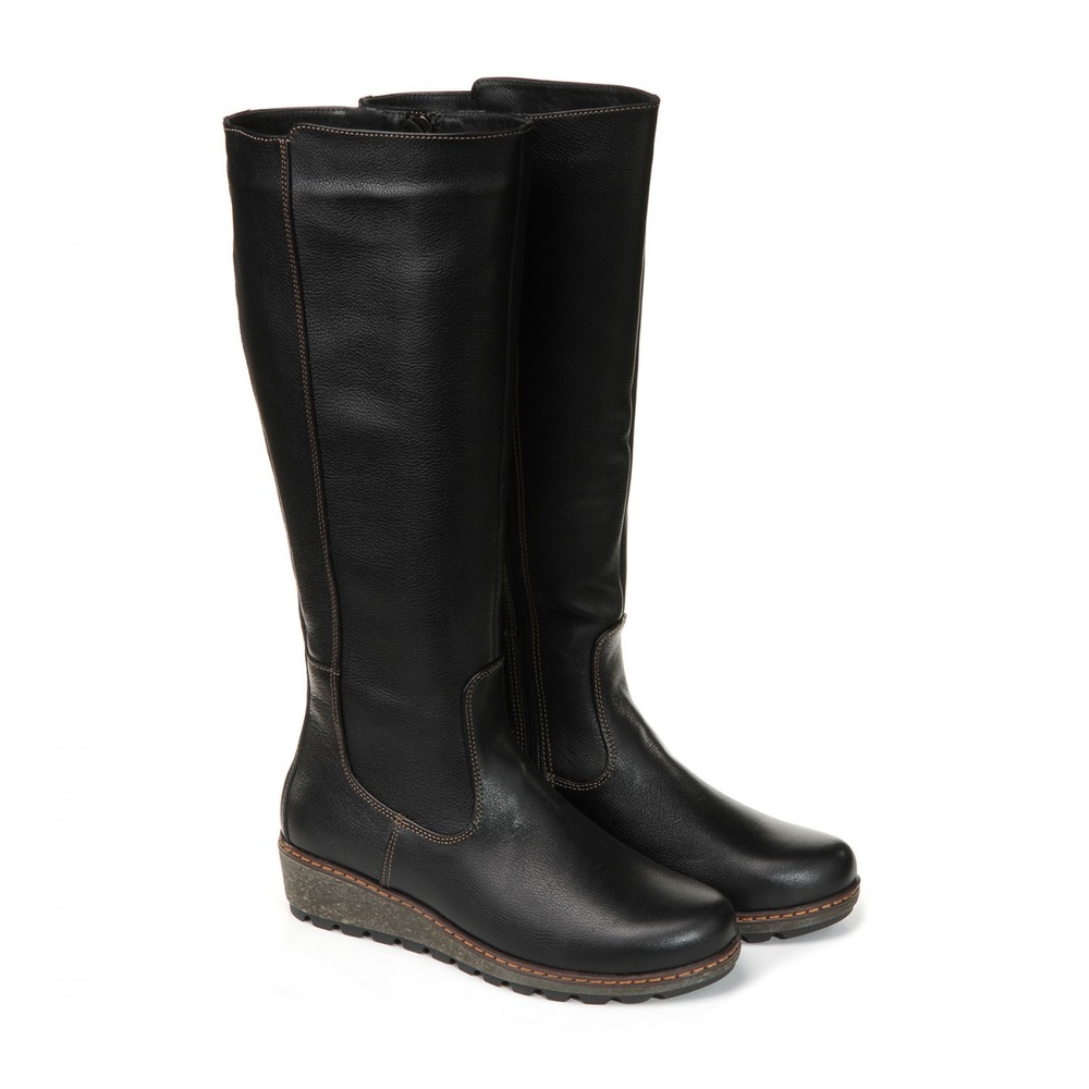 Чорні зимові сапоги на танкетці (vm-2355-02ch)