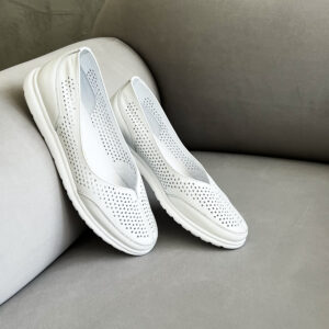 Білі балетки на літо — шкіряні балетки перфорація (vm-am-12b)