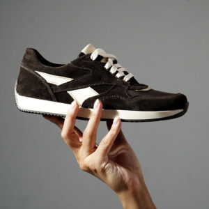 Жіночі замшеві кросівки з білими вставками (vm-om-45)