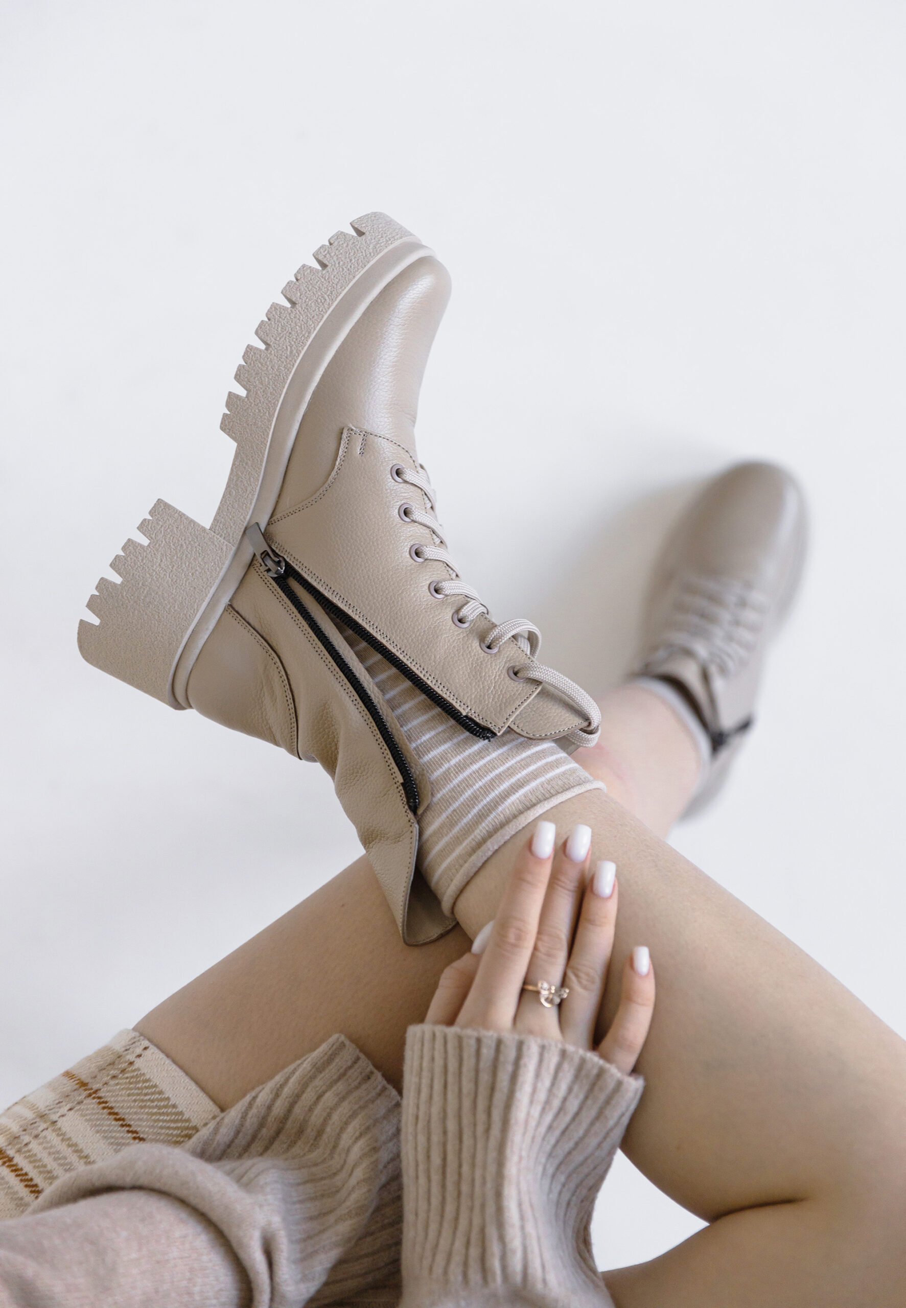 Бежеві черевики зимові із натуральної шкіри (vm-astra-62b) - Зображення 3