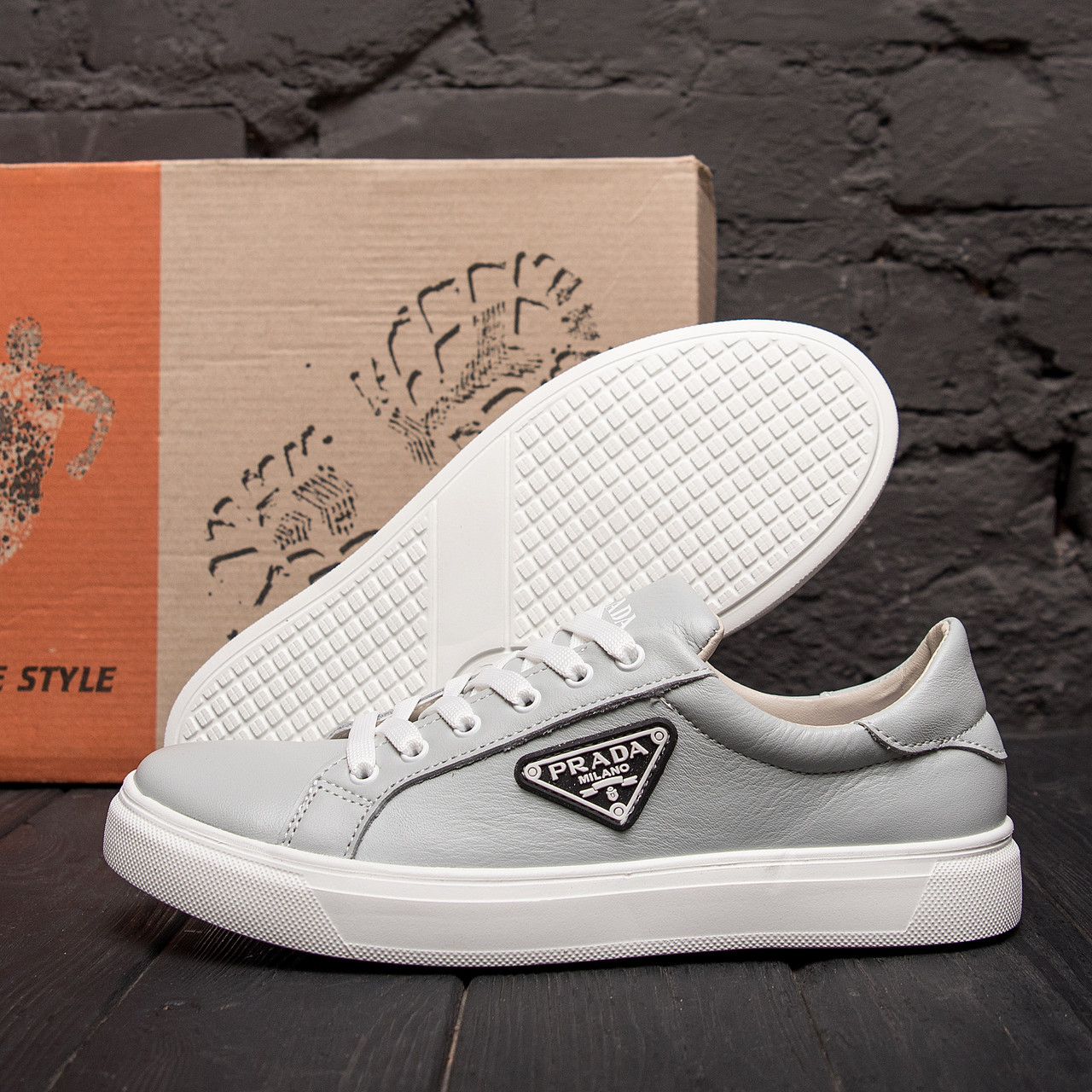 Жіночі кросівки Prada - Зображення 6