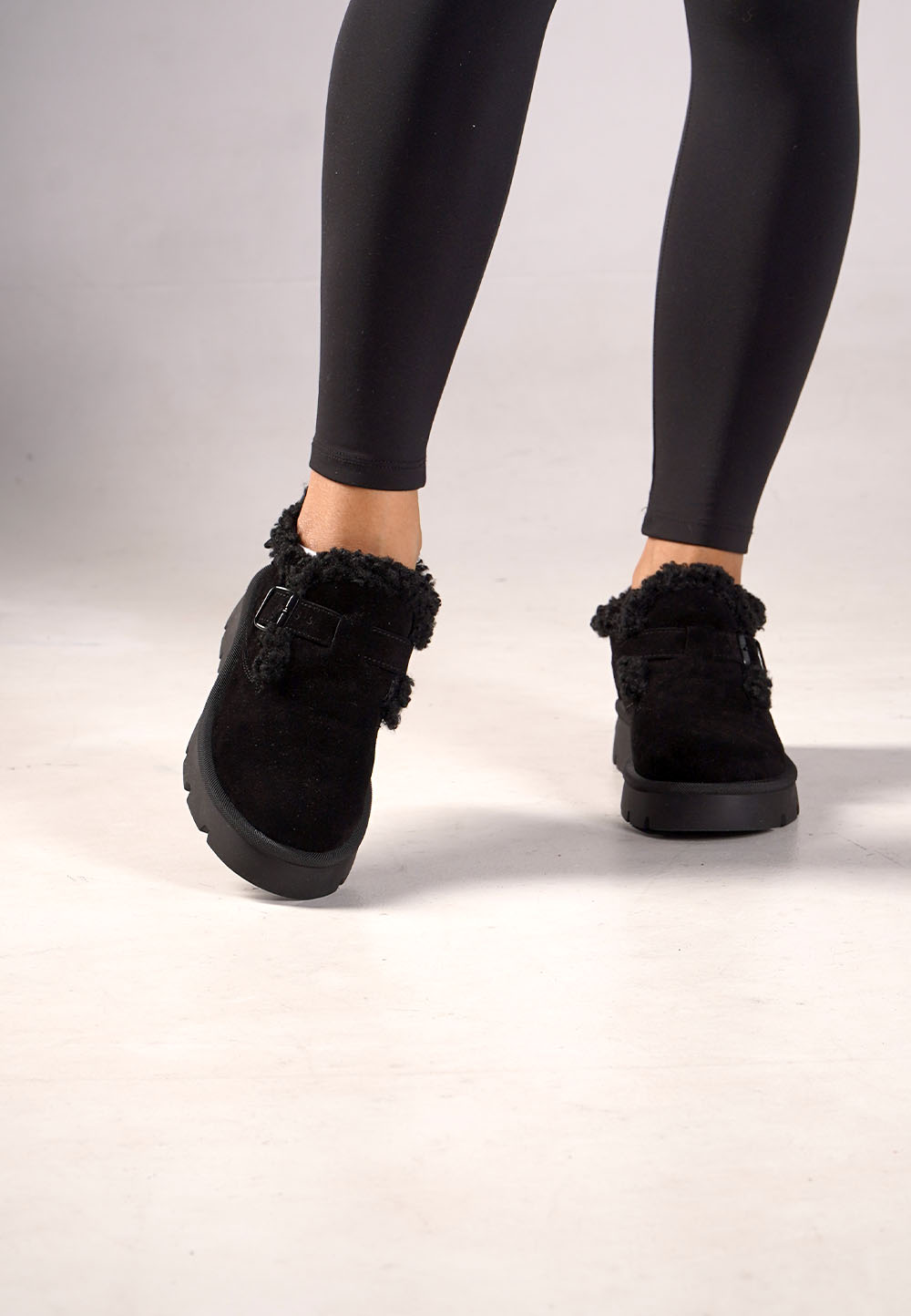 Короткі чорні зимові черевики — натуральна замша (vm-astra-78ch) - Зображення 5