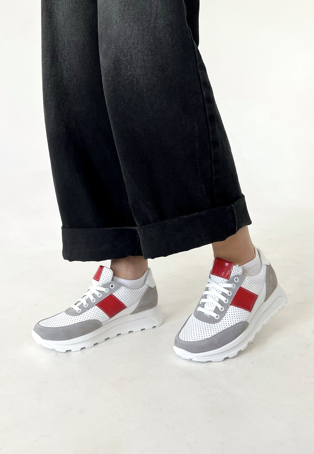 Жіночі кросівки перфорація — натуральна шкіра (vm-om-46) - Зображення 3