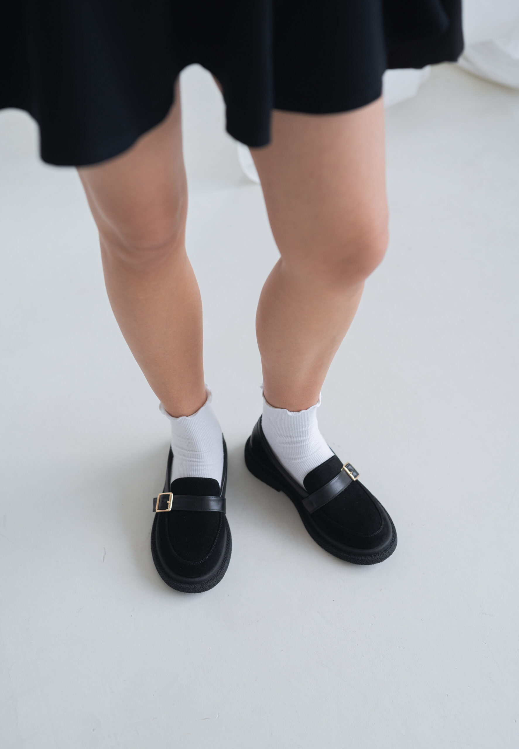 Стильні чорні замшеві туфлі з пряжкою (vm-merry-01ch) - Зображення 4