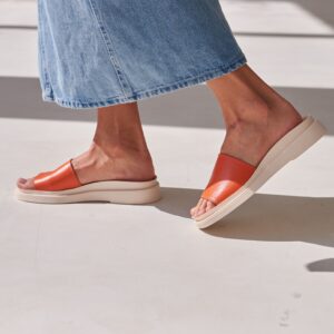 Жіночі шкіряні шльопанці помаранчевого кольору (vm-2206o)