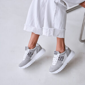 Жіночі кросівки з натуральної замші — сірі з леопардовим принтом і білими вставками (vm-om-40)