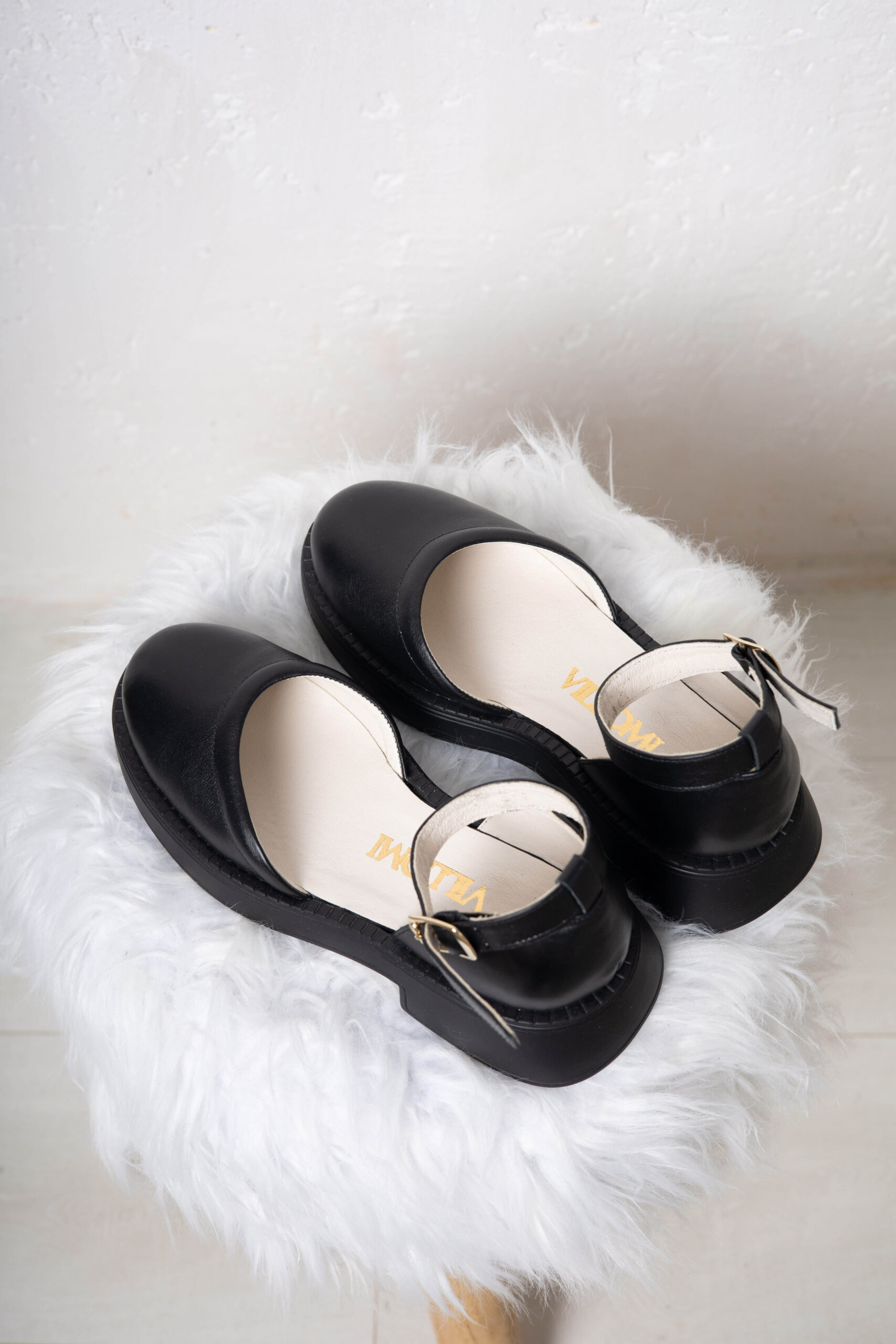 Чорні шкіряні відкриті туфлі (vm-001-11ch) - Зображення 2