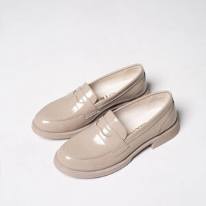 Стильні бежеві лакові туфлі (vm-merry-02k)