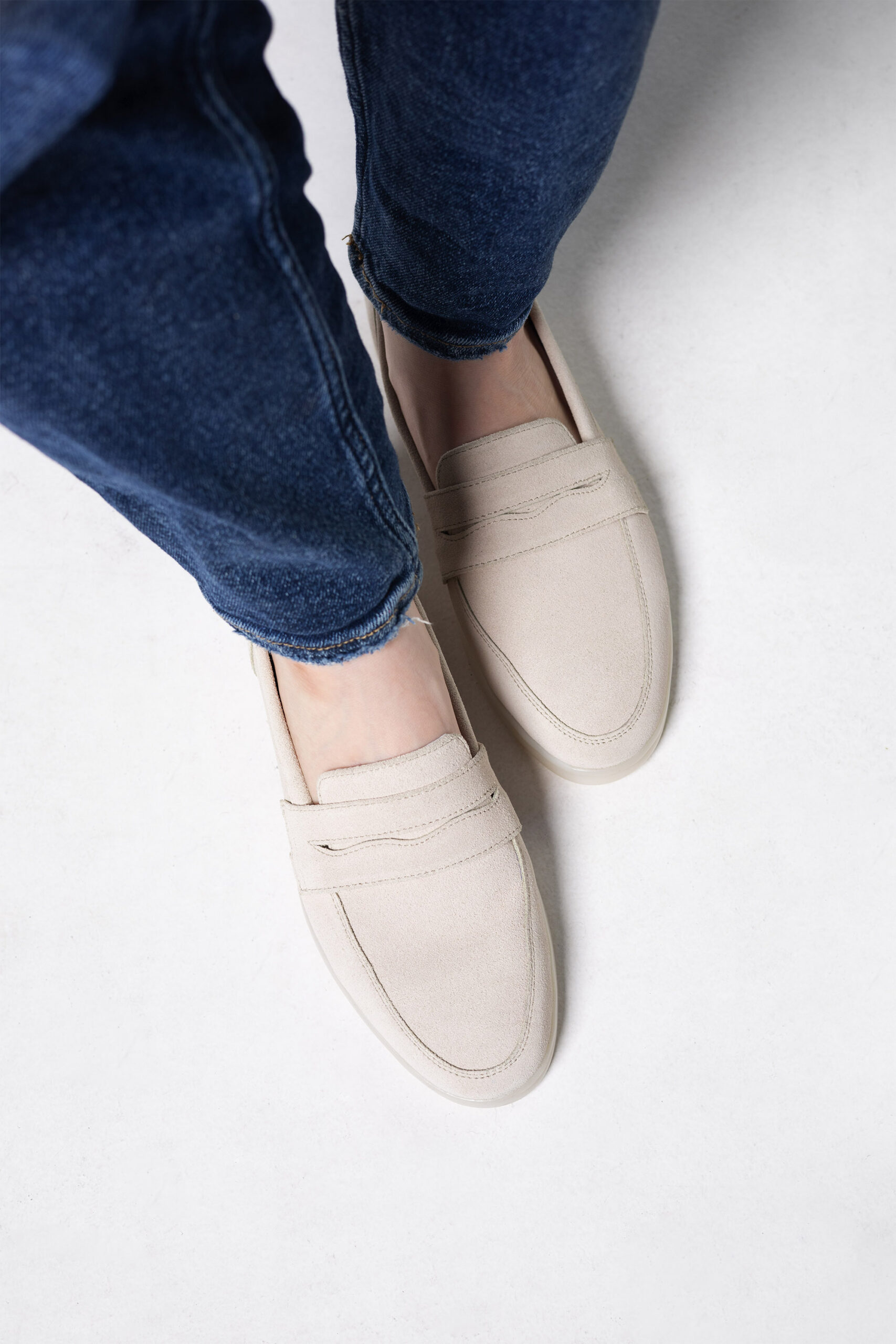 Жіночі світлі замшеві туфлі (vm-1056-06b) - Зображення 4